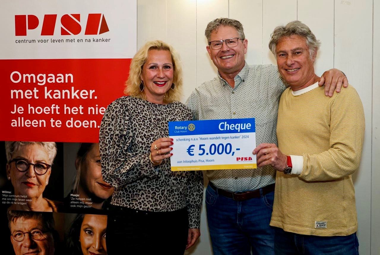 Rotary-hoorn-cheque-overhandiging